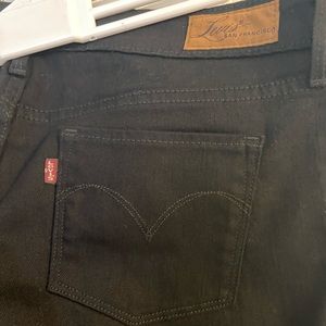 NWOT Skinny black Levi’s size 12